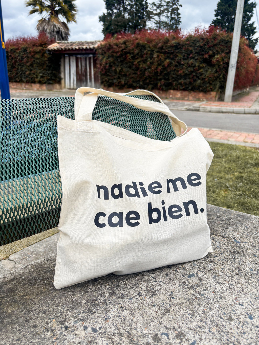 Nadie me cae bien